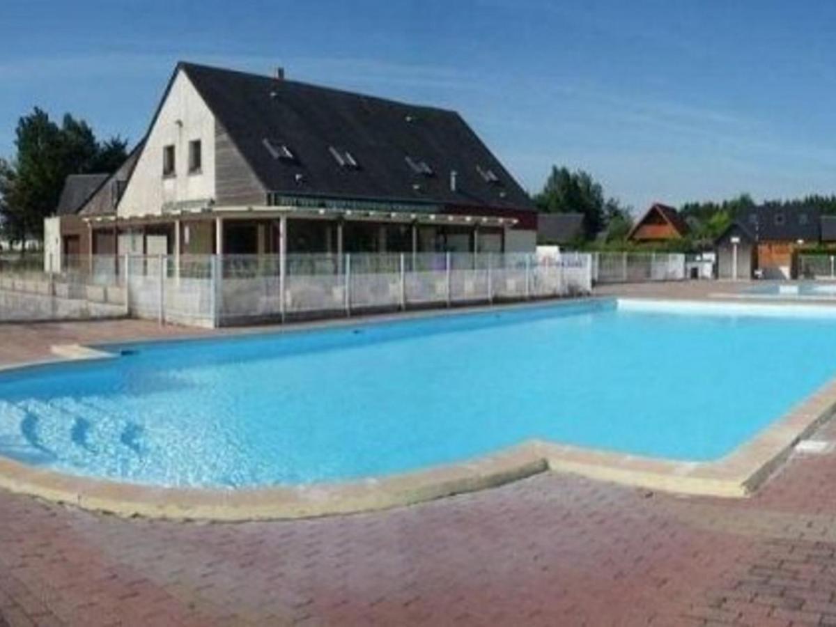 Chalet Avec Piscine Chauffee, Tennis Et Jardin Clos, A 1700M De La Plage De Cabourg - Fr-1-465-22 Exteriör bild
