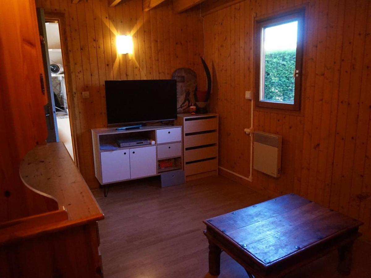 Chalet Avec Piscine Chauffee, Tennis Et Jardin Clos, A 1700M De La Plage De Cabourg - Fr-1-465-22 Exteriör bild